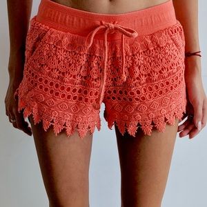 Crochet Coral shorts XS